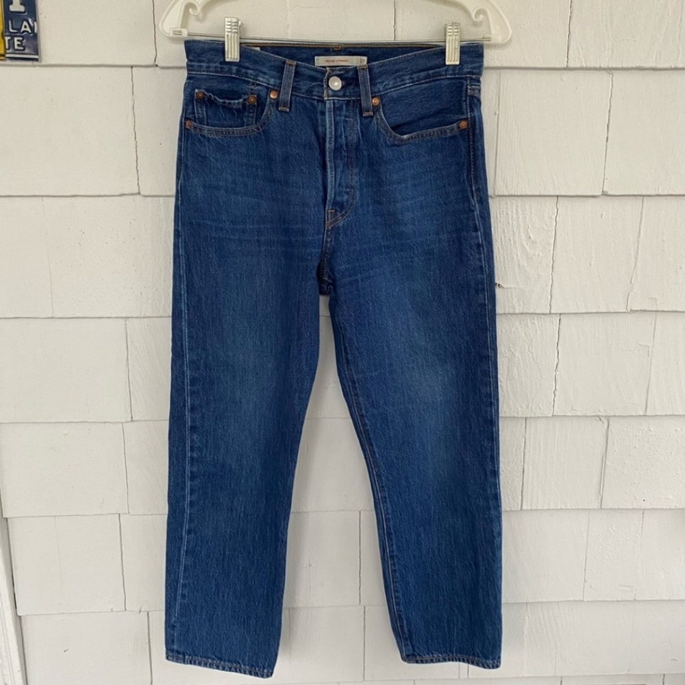 Levi’s Wedgie Straight Jeans size 27